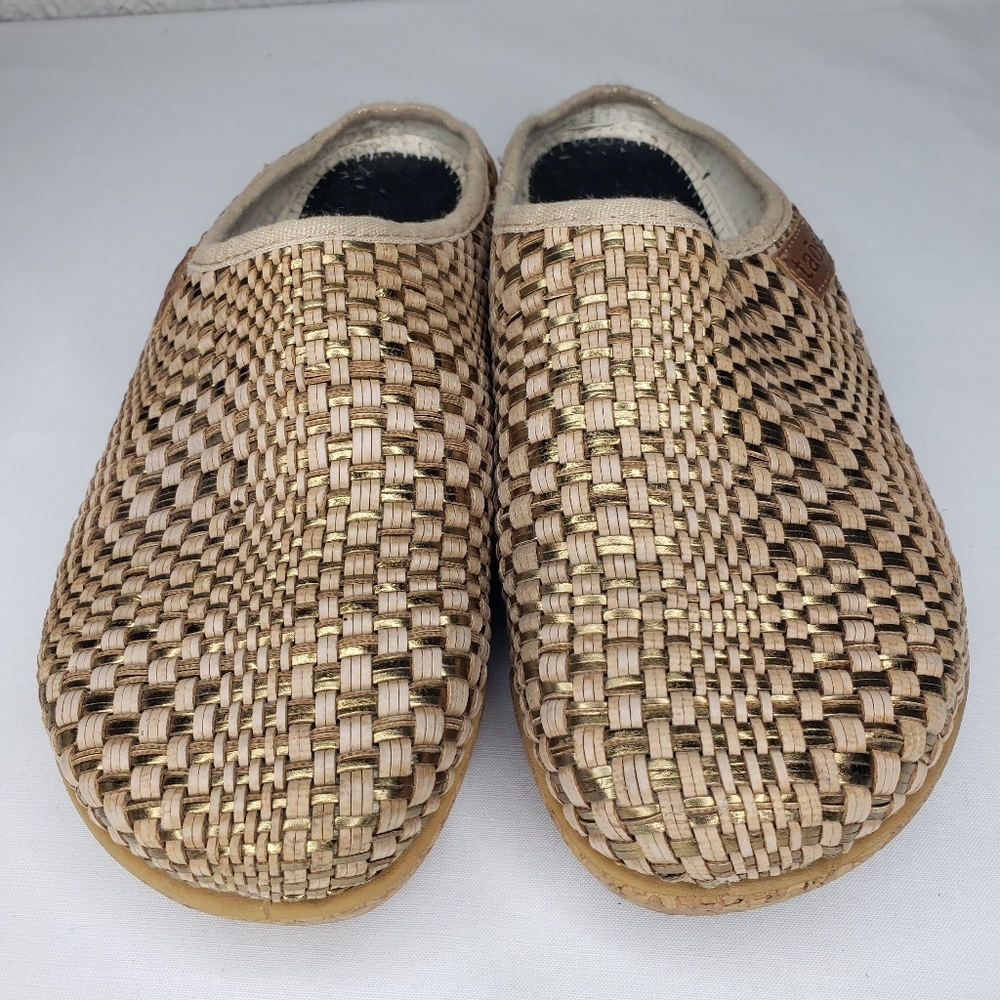 Taos Primeavera Mule Clogs Womens Size 38 EU 7.5 US Biege Metalic Woven Slip On - Picture 2 of 13